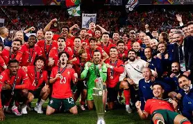 红魔指哪个足球队 红魔指哪个足球队